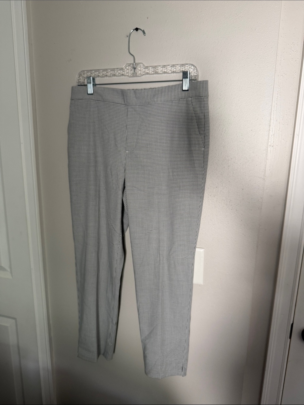 Banana Republic Light Grey & White Plaid Straight-Leg Ankle Dress Pants
